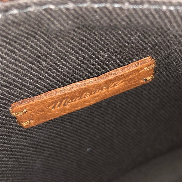 Madewell The Simple Pouch Belt Bag - Picture 3 of 6